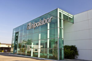 Hipolabor abre vagas de emprego em fábrica farmacêutica com oportunidades operacionais e técnicas