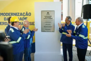 Gigante do aço reativa usina após modernização milionária e geração de empregos