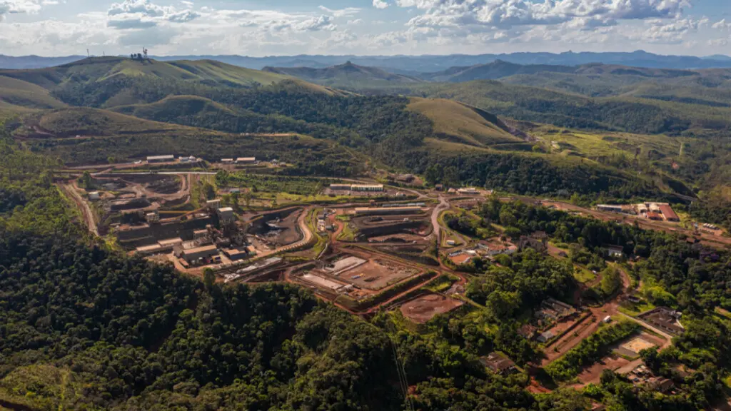 Gerdau fecha 2025 com lucro de R$ 3,4 bilhões apesar da concorrência do aço importado; novo empreendimento em Ouro Preto é a principal da empresa para 2026 Gerdau fecha 2025 com lucro de R$ 3,4 bilhões apesar da concorrência do aço importado