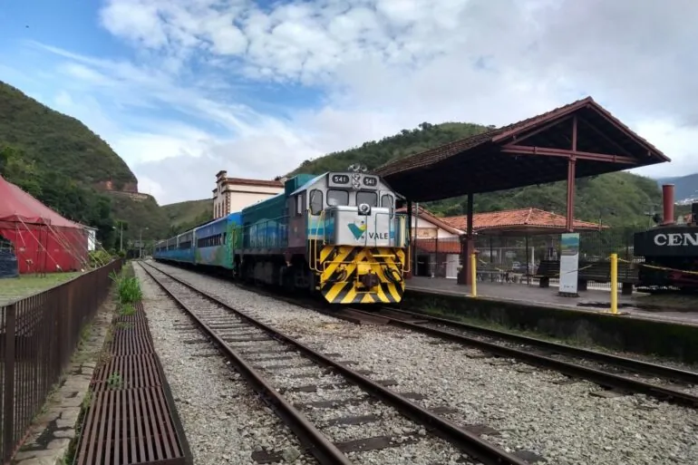Restauração da estação de Ouro Preto é iniciada e retorno do trem turístico para Mariana ganha novo passo Restauração da estação de Ouro Preto é iniciada e retorno do trem turístico para Mariana ganha novo passo