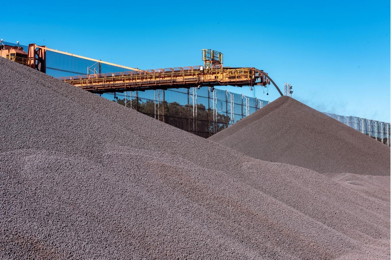 Samarco registra receita bilionária e anuncia maior investimento da história para retorno total da produção