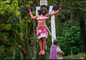 Dia 3 de abril: bairro São Cristóvão revive a tradição da Via Sacra em Ouro Preto Dia 3 de abril: bairro São Cristóvão revive a tradição da Via Sacra em Ouro Preto