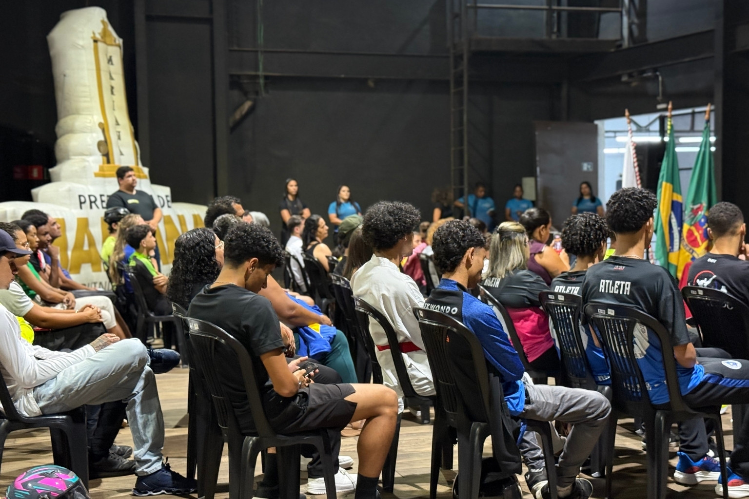 Mariana-MG entrega valores do Bolsa Atleta 2026 a 39 esportistas locais