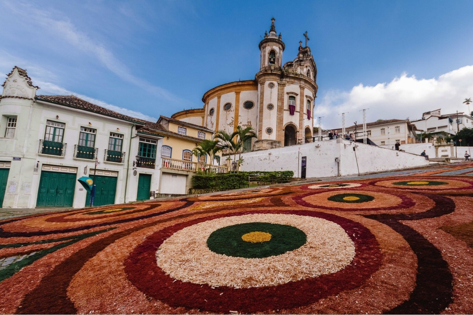 Semana Santa em Ouro Preto terá confecção de tapetes aberta a moradores e visitantes