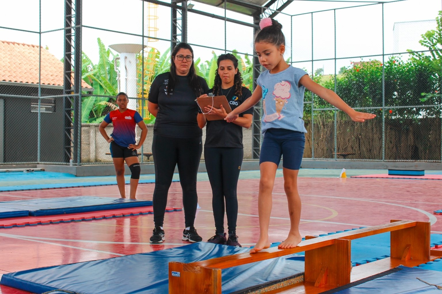 Itabirito expande acesso gratuito à ginástica para crianças no bairro São José