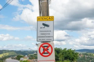 Itabirito amplia fiscalização por câmeras e passa a autuar infrações de trânsito em tempo real Itabirito amplia fiscalização por câmeras e passa a autuar infrações de trânsito em tempo real