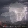 Alerta em Minas Gerais para chuvas fortes e ventos de até 80 km/h nos próximos dias