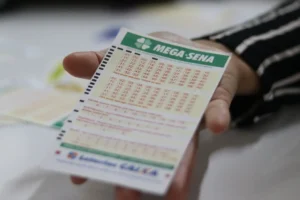 Mega-Sena 2998 acumula e prêmio vai a R$ 70 milhões após sorteio deste sábado Mega-Sena 2998 acumula e prêmio vai a R$ 70 milhões após sorteio deste sábado