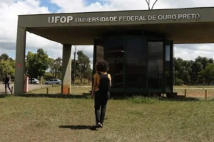 UFOP mantém calendário acadêmico durante greve de servidores após decisão do Conselho Universitário