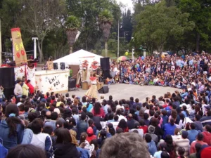 Festival de Cultura Popular leva shows, cortejos e oficinas a Ouro Preto e distritos com programação gratuita Festival de Cultura Popular leva shows, cortejos e oficinas a Ouro Preto e distritos com programação gratuita