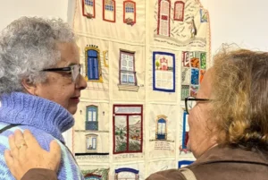 Exposição em Ouro Preto reúne bordados inspirados na memória e na paisagem da cidade