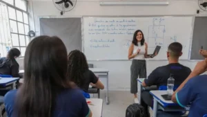 Educação de Minas abre inscrições para contratação temporária na rede estadual
