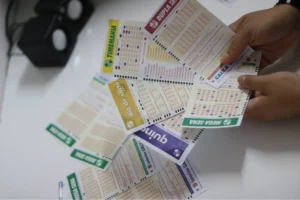 Resultados de sábado (09/05): Loteria Federal 6064, Mega-Sena 3006, Lotofácil 3681, Quina 7021, +Milionária 353, Dia de Sorte 1211 Resultados de sábado (09/05): Loteria Federal 6064, Mega-Sena 3006, Lotofácil 3681, Quina 7021, +Milionária 353, Dia de Sorte 1211