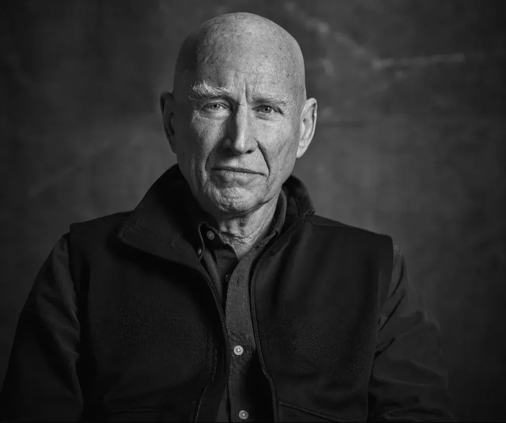 Um ano sem Sebastião Salgado e a permanência de seu olhar sobre o mundo Um ano sem Sebastião Salgado e o legado do fotógrafo mineiro que transformou imagem em denúncia e floresta