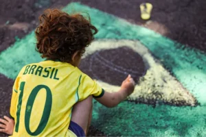 Prefeitura de Mariana orienta moradores sobre decoração de ruas durante a Copa do Mundo 
