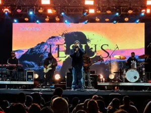 Marcha para Jesus reúne fiéis em caminhada e shows na Praça do Centenário em Itabirito Marcha para Jesus reúne fiéis em caminhada e shows na Praça do Centenário em Itabirito
