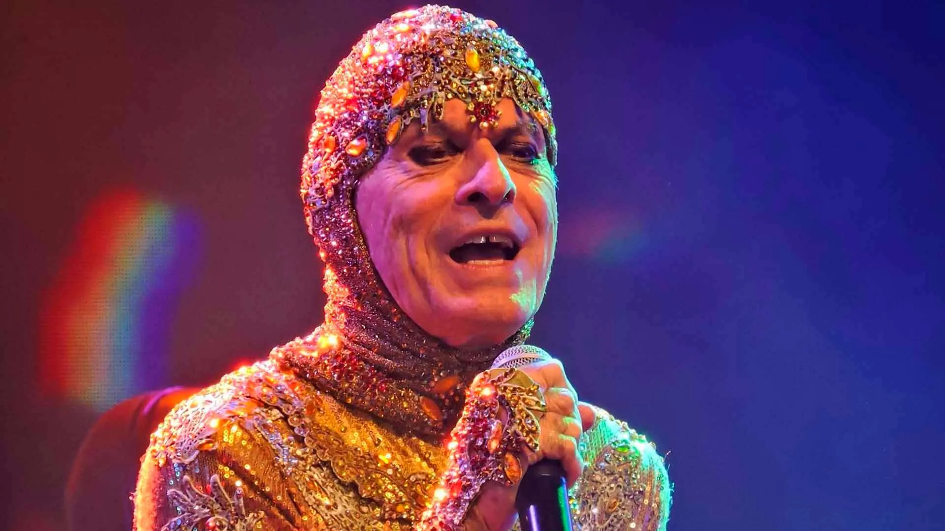 Ney Matogrosso confirma show em Tiradentes com a turnê “Bloco na Rua”