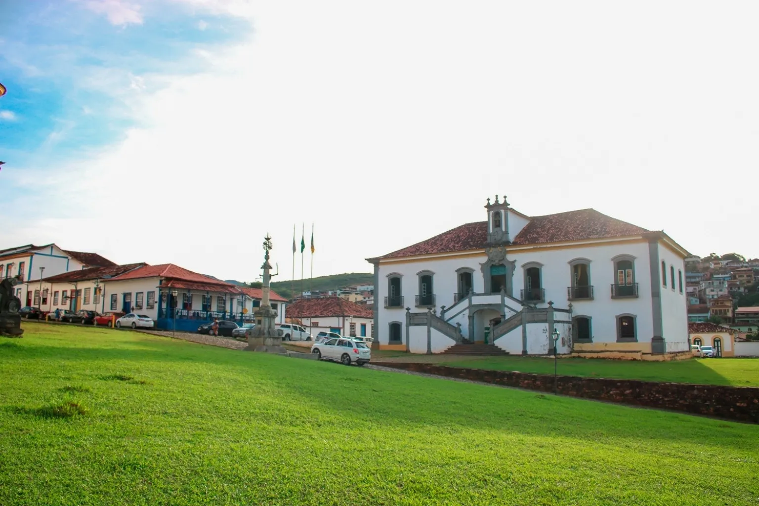 Câmara de Mariana promove audiência pública para discutir atuação de autoescolas no bairro Vila Maquiné