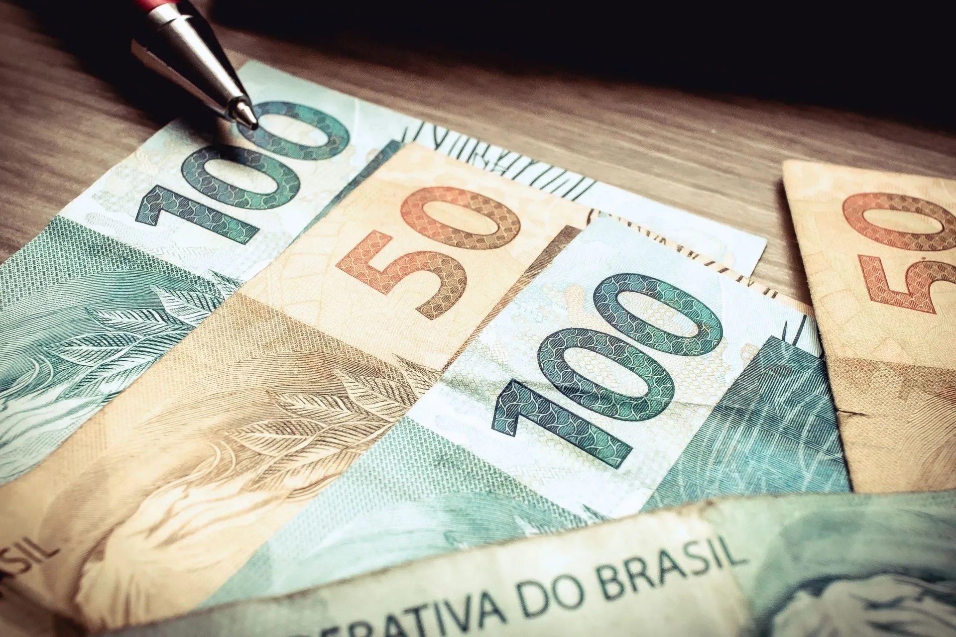 Servidores de Mariana receberão primeira parcela do 13º salário em julho