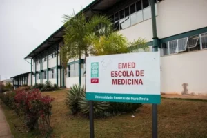 Escola de Medicina da UFOP tem duas vagas para professores substitutos Escola de Medicina da UFOP tem duas vagas para professores substitutos