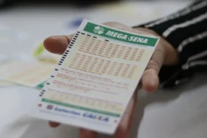 Resultado da Mega-Sena 3023 de hoje, quinta-feira (25/06/2026); prêmio é de R$ 3,5 milhões