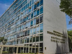 Mariana busca apoio federal para implantar parque tecnológico em parceria com a UFOP