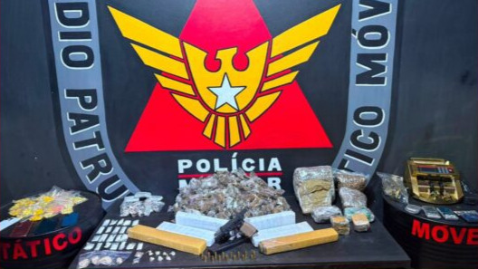 Operação da PM apreende drogas sintéticas, arma e veículos suspeitos de clonagem em Ouro Preto Operação da PM apreende drogas sintéticas, arma e veículos suspeitos de clonagem em Ouro Preto