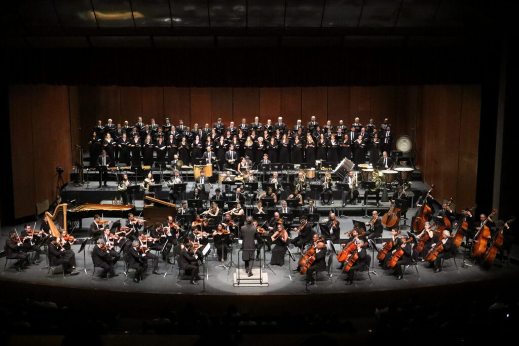 Dia 31 de julho tem Orquestra Filarmônica de Minas Gerais encerrando o Festival de Inverno de Ouro Preto na Praça Tiradentes Dia 31 de julho tem Orquestra Filarmônica de Minas Gerais encerrando o Festival de Inverno de Ouro Preto na Praça Tiradentes