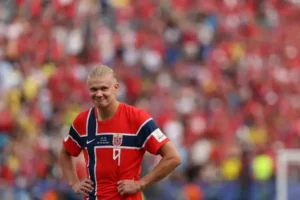 Sem atletas de Cruzeiro e Atlético, e quatro do Flamengo, Brasil cai diante da Noruega nas oitavas e tem pior campanha em Copas desde 1990 Sem atletas de Cruzeiro e Atlético, e quatro do Flamengo, Brasil cai diante da Noruega nas oitavas e tem pior campanha em Copas desde 1990