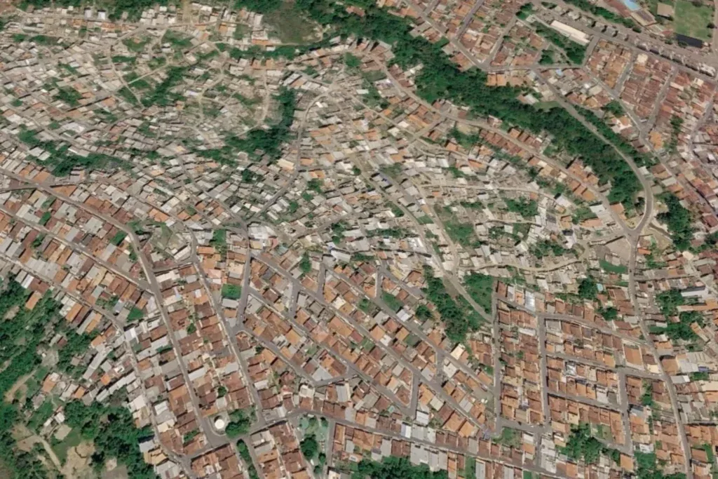 Regularização fundiária avança em Mariana com 191 imóveis no Alto do Rosário Regularização fundiária vai beneficiar 191 lotes no Alto do Rosário, em Mariana