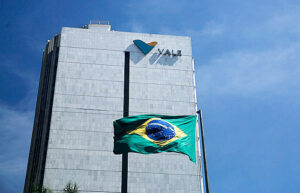 Vale distribui R$ 8,6 bilhões em dividendos mesmo com queda Vale distribui R$ 8,6 bilhões em dividendos mesmo com queda de 43% no lucro trimestral