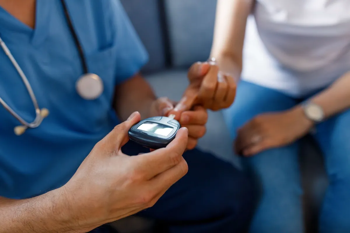 Mariana anuncia distribuição gratuita de sensor de glicose para crianças com diabetes tipo 1