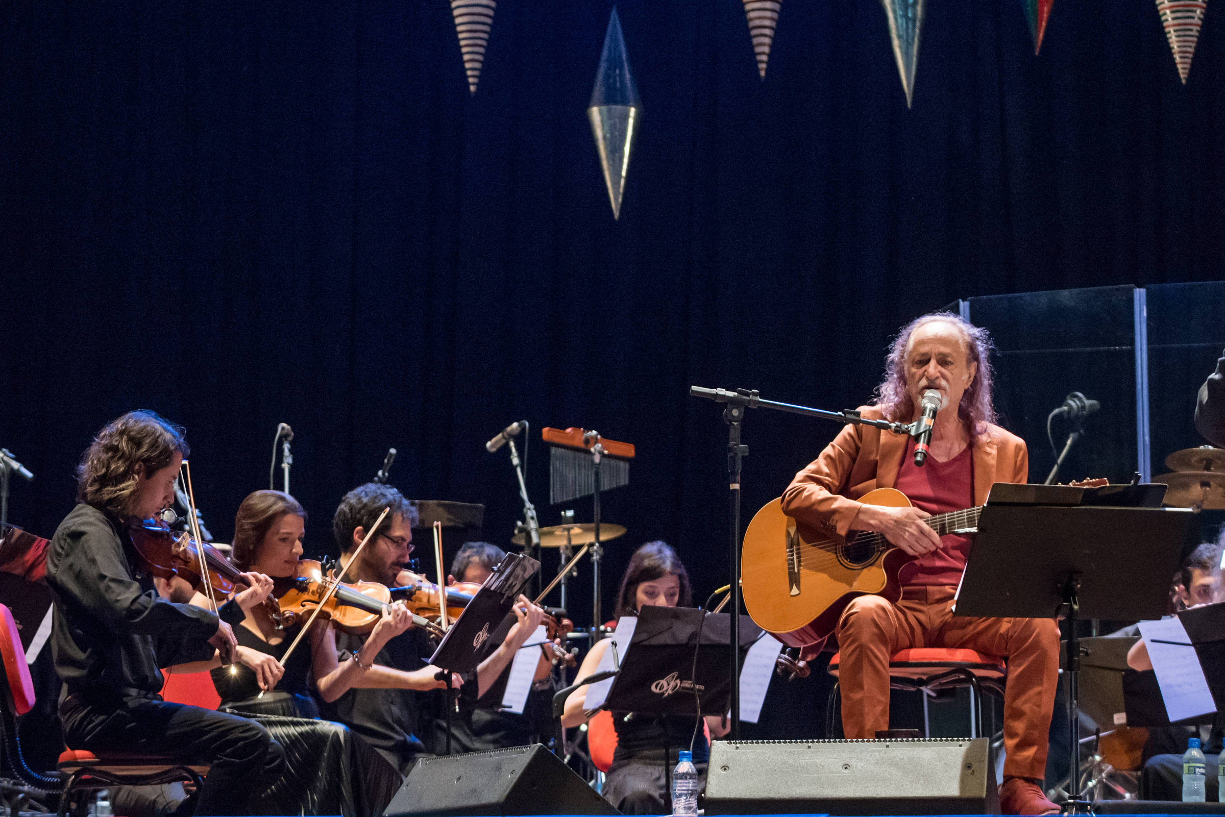 Orquestra Ouro Preto leva shows gratuitos com Samuel Rosa e Alceu Valença para Copacabana