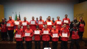 Ouro Preto ganha 17 novos bombeiros civis após formatura da brigada Ouro Preto ganha 17 novos bombeiros civis após formatura da brigada