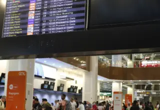 Aeroporto Santos Dumont é liberado para pousos e decolagens