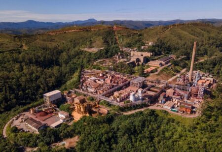 Planta de ouro volta a operar em Nova Lima após investimento de R$ 105 milhões AngloGold Ashanti retomou a Planta 2 do Complexo Industrial do Queiroz após investimento de aproximadamente R$ 105 milhões.