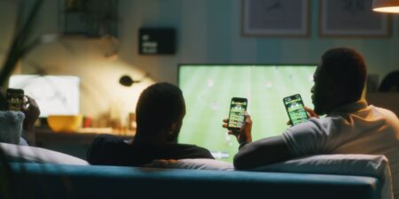 Apostadores de bet em periferias buscam ajuda após vida virar pesadelo Apostadores de bet em periferias buscam ajuda após vida virar pesadelo