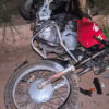 Motociclista morre após ser arremessado contra carreta durante acidente na BR-356, em Itabirito