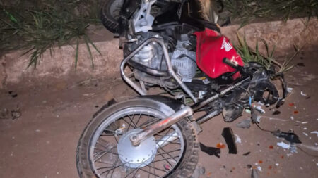 Motociclista morre após ser arremessado contra carreta durante acidente na BR-356, em Itabirito Motociclista morre após ser arremessado contra carreta durante acidente na BR-356, em Itabirito