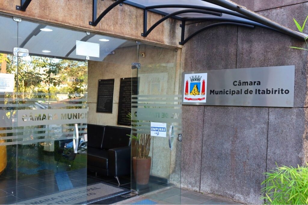 TJMG suspende lei que criava vagas exclusivas para padres e pastores em estacionamentos de Itabirito TJMG suspende lei que criava vagas exclusivas para padres e pastores em estacionamentos de Itabirito