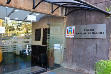 TJMG suspende lei que criava vagas exclusivas para padres e pastores em estacionamentos de Itabirito TJMG suspende lei que criava vagas exclusivas para padres e pastores em estacionamentos de Itabirito