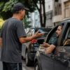 Posso chamar a polícia se um flanelinha insistir em cobrar para estacionar? Veja quando a abordagem ultrapassa o simples pedido e pode virar caso policial