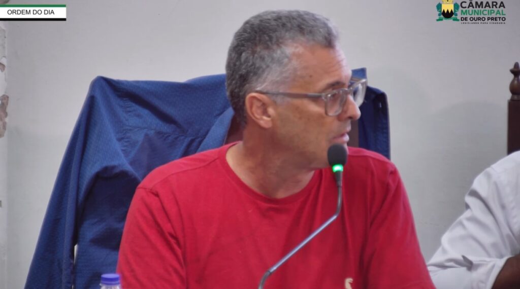 Kuruzu diz que população de Ouro Preto cobra explicações sobre dívida da Prefeitura e pede que Angelo Oswaldo “não tenha medo de bandido” Kuruzu diz que população de Ouro Preto cobra explicações sobre dívida da Prefeitura e pede que Angelo Oswaldo "não tenha medo de bandido"