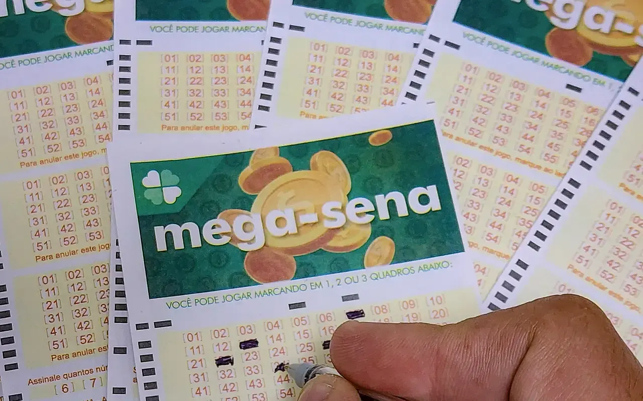 Mega-Sena acumula para R$ 30 milhões; confira os números sorteados