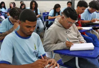 Pé-de-Meia: nascidos em novembro e dezembro recebem parcela de R$ 200
