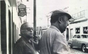 Há quase 58 anos, Pablo Neruda visitou Ouro Preto com Vinicius de Moraes e escreveu que a cidade tinha o “ar mais transparente da América do Sul” Há 58 anos, Pablo Neruda visitou Ouro Preto com Vinicius de Moraes e disse que a cidade tinha o “ar mais transparente da América do Sul”