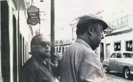 Há 58 anos, Pablo Neruda visitou Ouro Preto com Vinicius de Moraes e disse que a cidade tinha o “ar mais transparente da América do Sul”