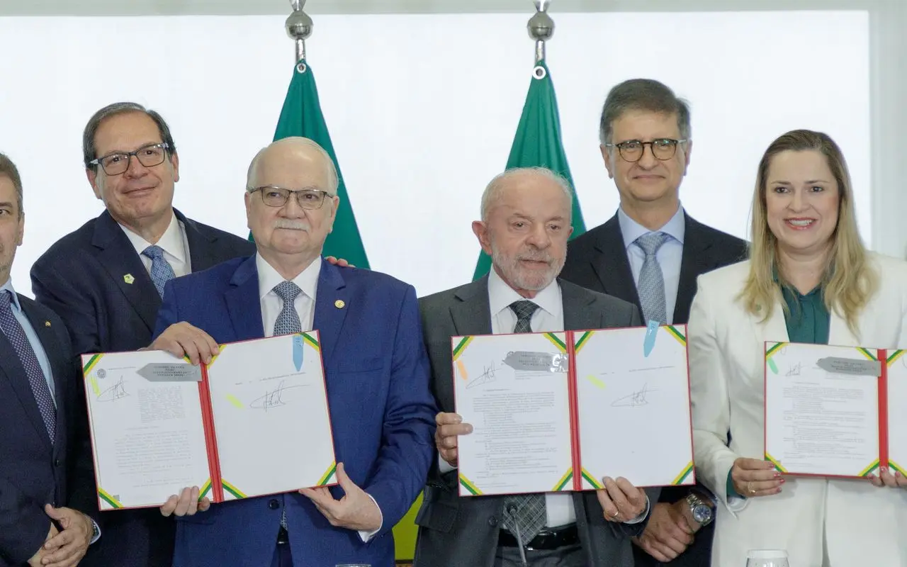 Governo sanciona leis que criam e reestruturam fundos para a Justiça