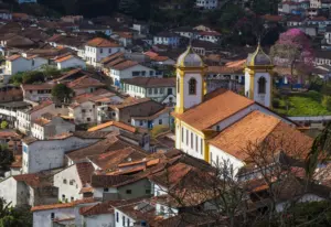 Durou 11 dias: Ouro Preto revoga decreto que exigia liberação do Ecad para eventos