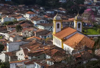 Durou 11 dias: Ouro Preto revoga decreto que exigia liberação do Ecad para eventos